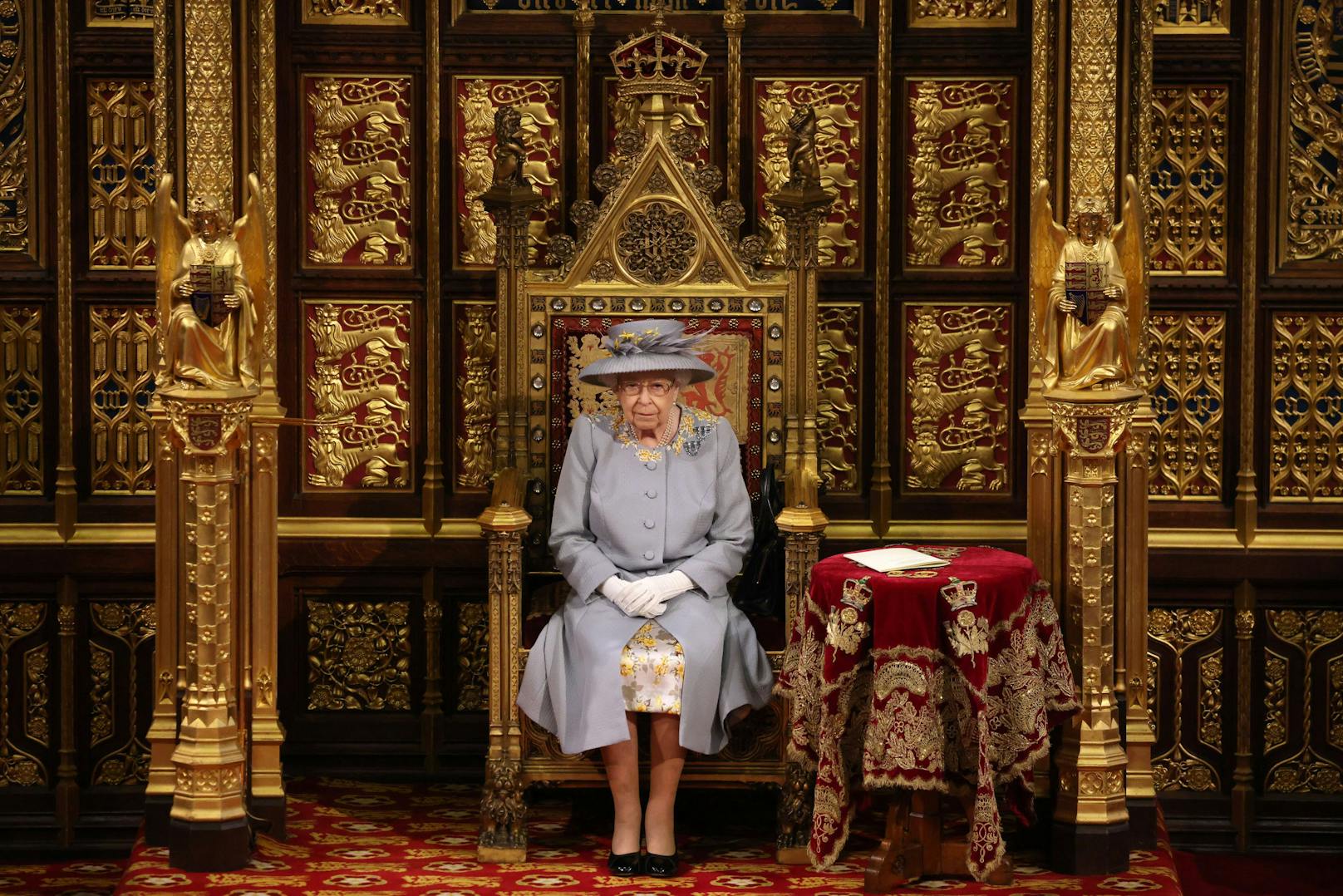 Queen Elizabeth II., Königin von Großbritannien und 15 Nationen im Commonwealth, ist mittlerweile 95 Jahre alt.