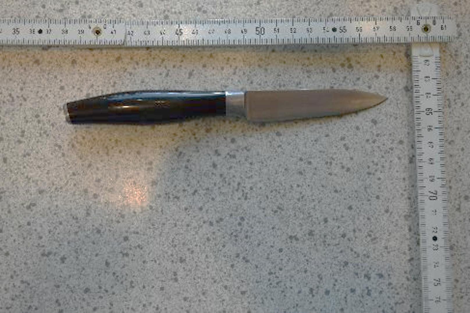 Das Messer wurde von der Polizei sichergestellt.