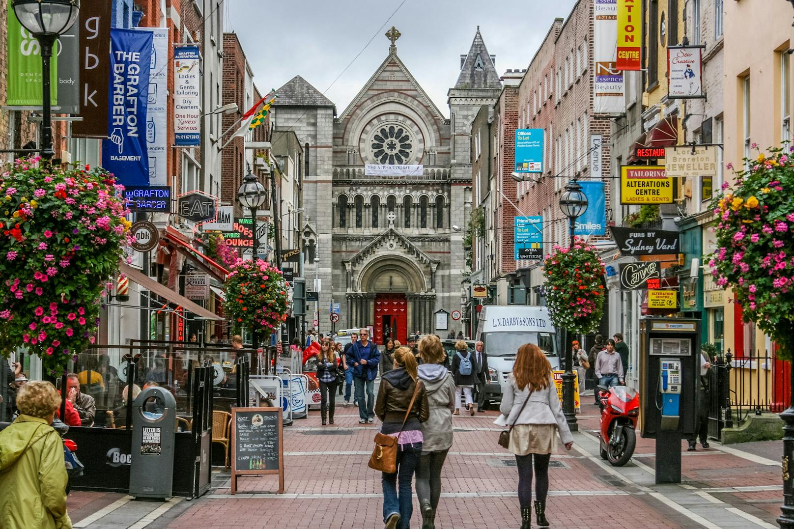 <strong>Platz 6: Dublin!</strong> In der irischen Stadt Dublin schlafen die Menschen im Schnitt 431 Minuten, also ein bisschen mehr als die Mindestmenge von sieben Stunden.
