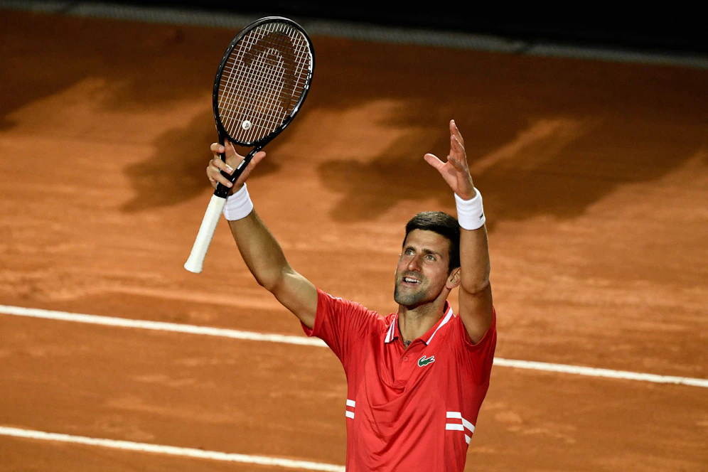 Novak Djokovic zieht ins Rom-Finale ein.