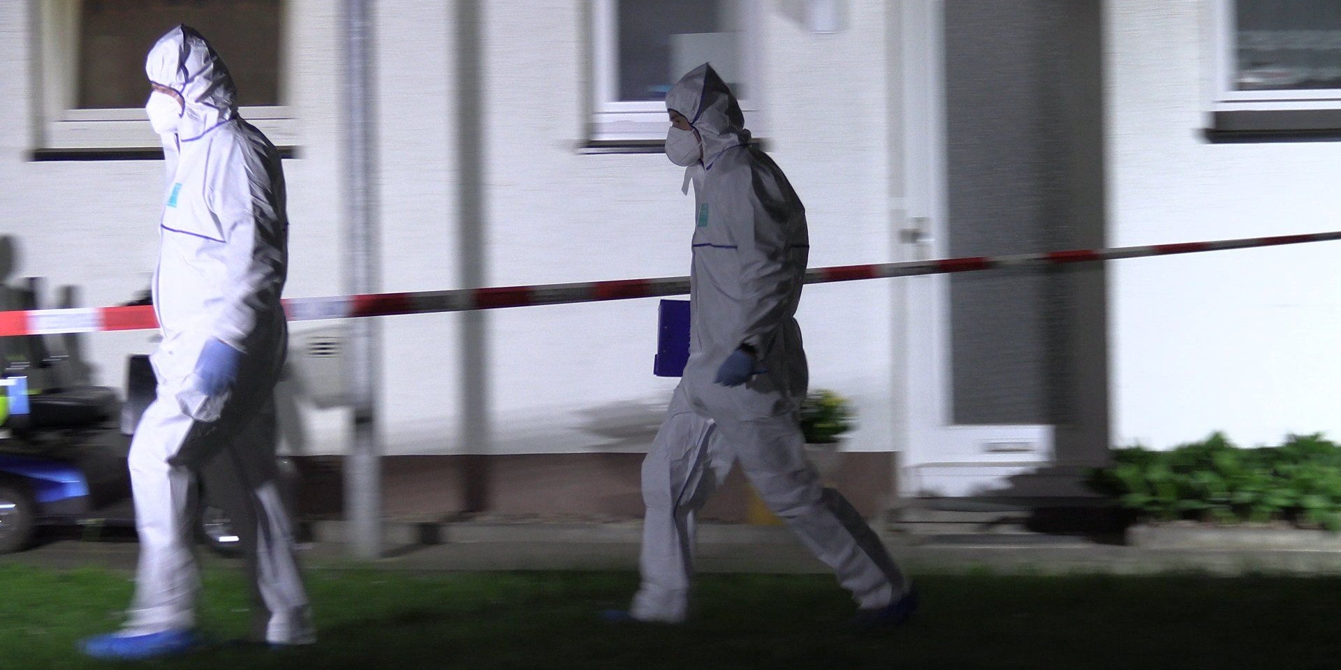 Die Spurensicherung am Tatort in Bad Essen (Niedersachsen)