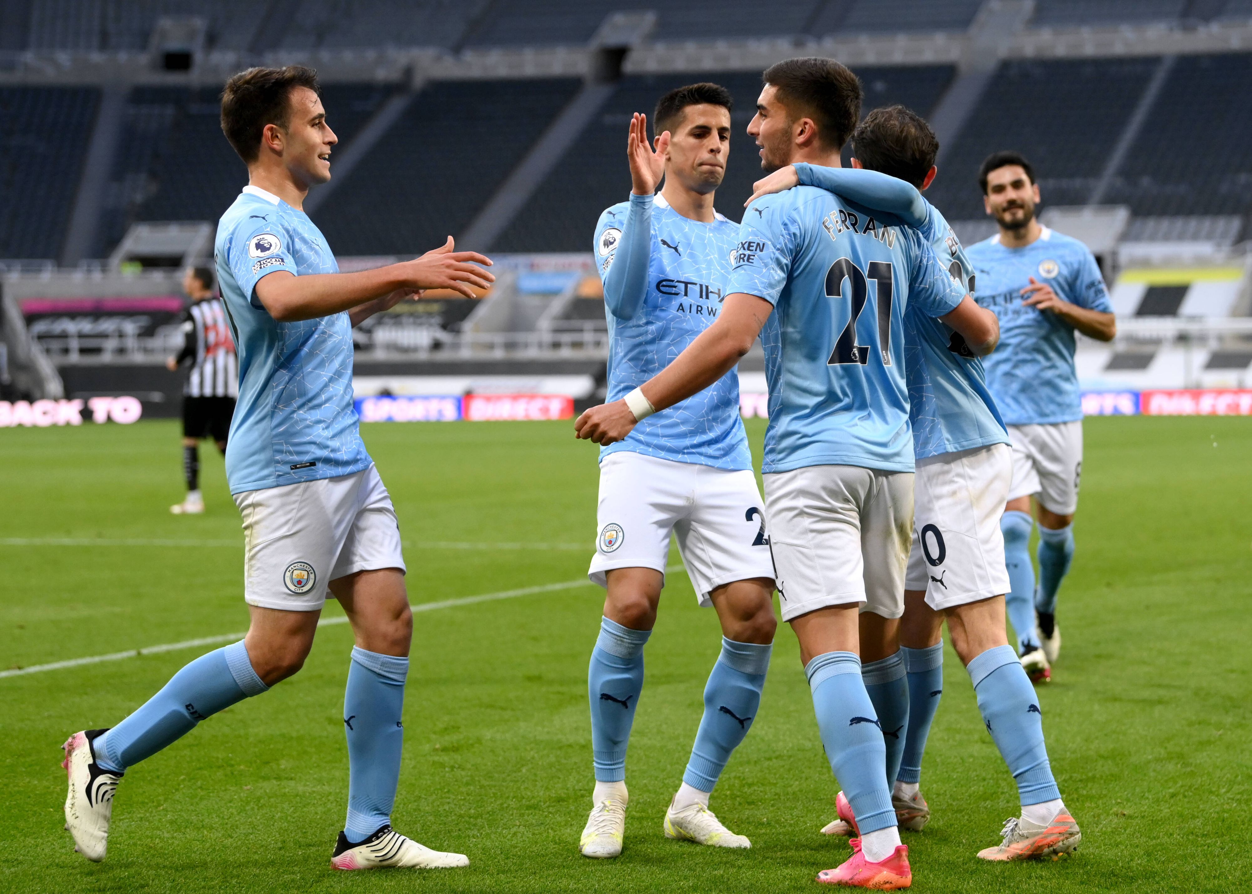 Manchester City hat auch das erste Spiel als englischer Meister gewonnen. 