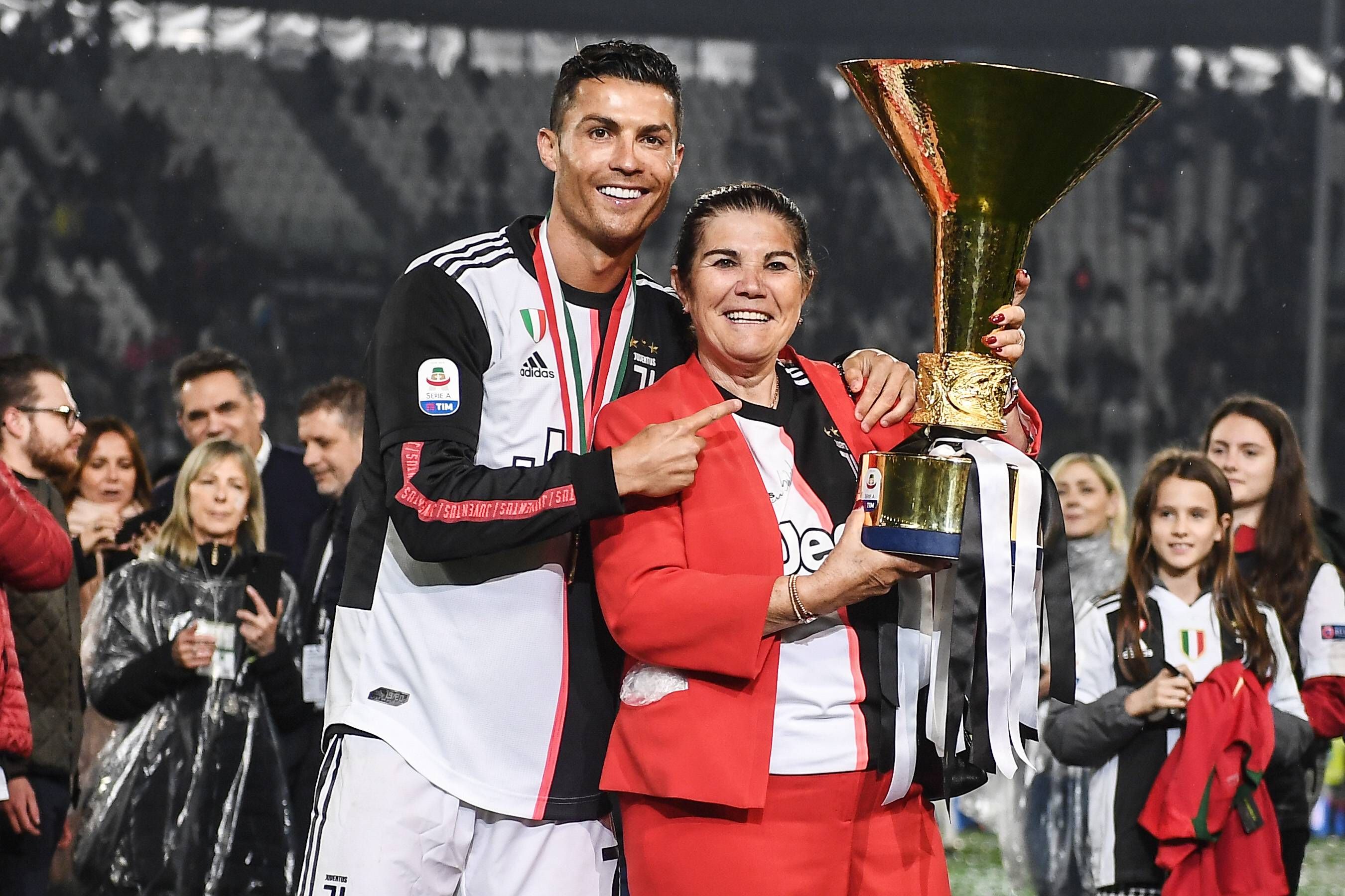 Berater Reagiert Nach Wechsel Ansage Von Ronaldos Mama Fussball Heute At