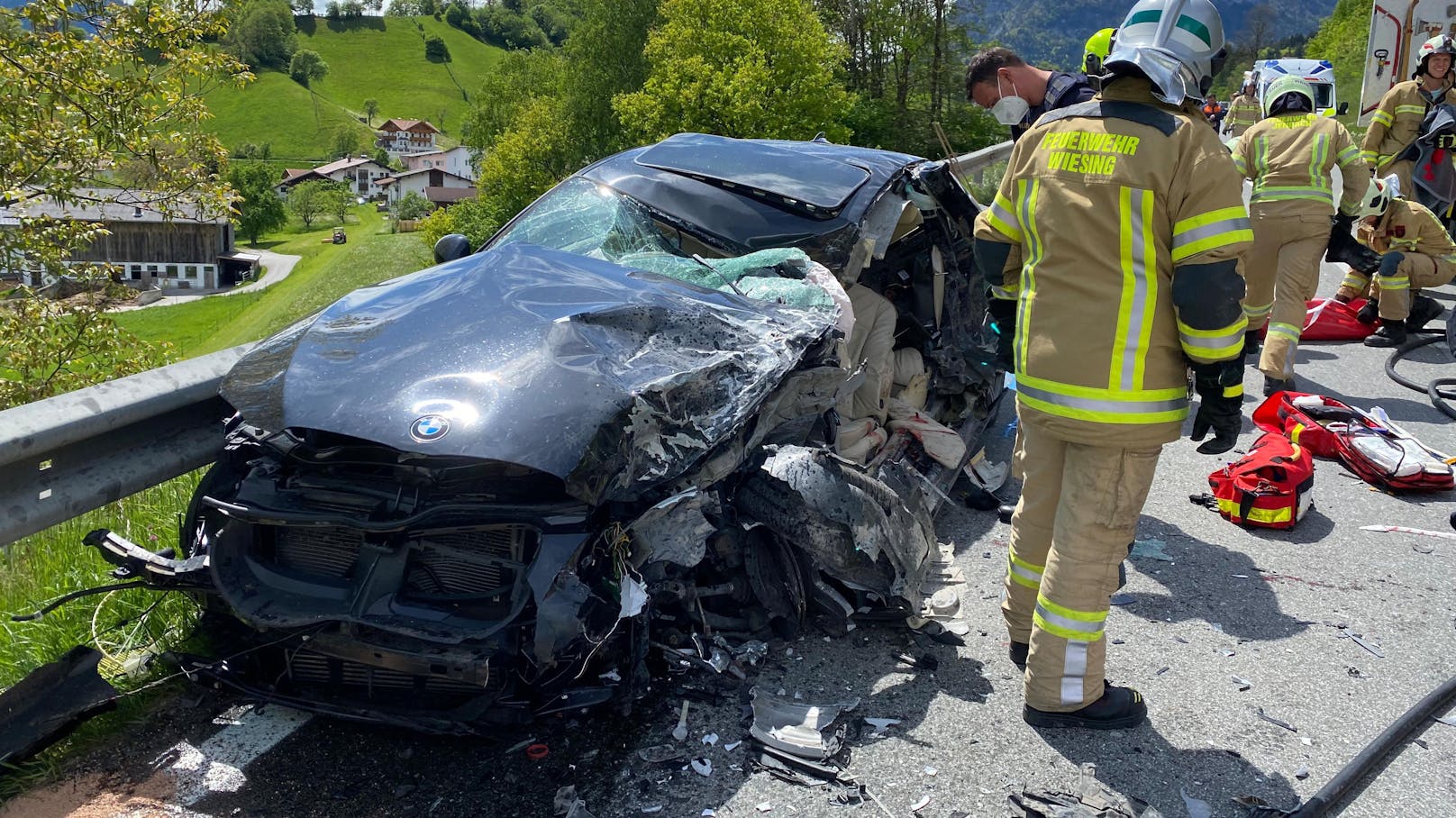 Schwerer Verkehrsunfall auf der Achenseebundesstraße