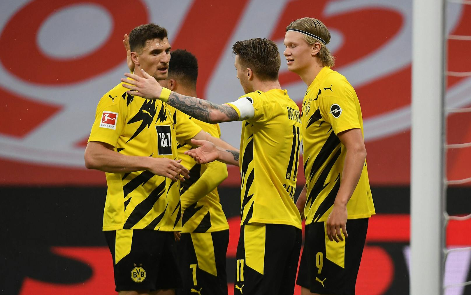 Dortmund jubelt über einen 3:1-Sieg gegen Mainz.