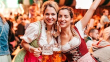 Pack die Tracht aus! Die Wiener Kaiser Wiesn startet