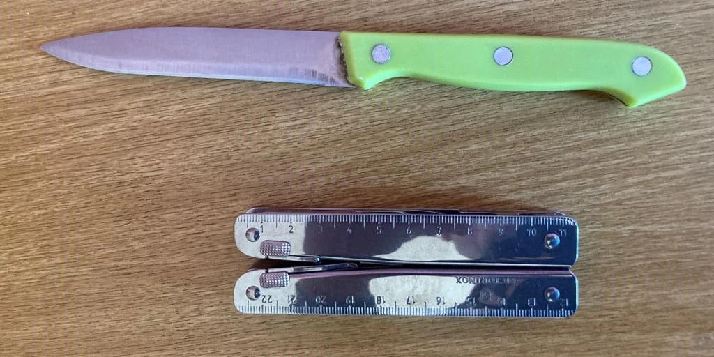 Die beiden Messer wurden sichergestellt.
