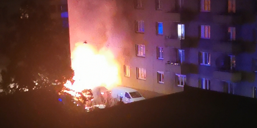 Ein Pkw brannte in der Nacht auf Montag aus