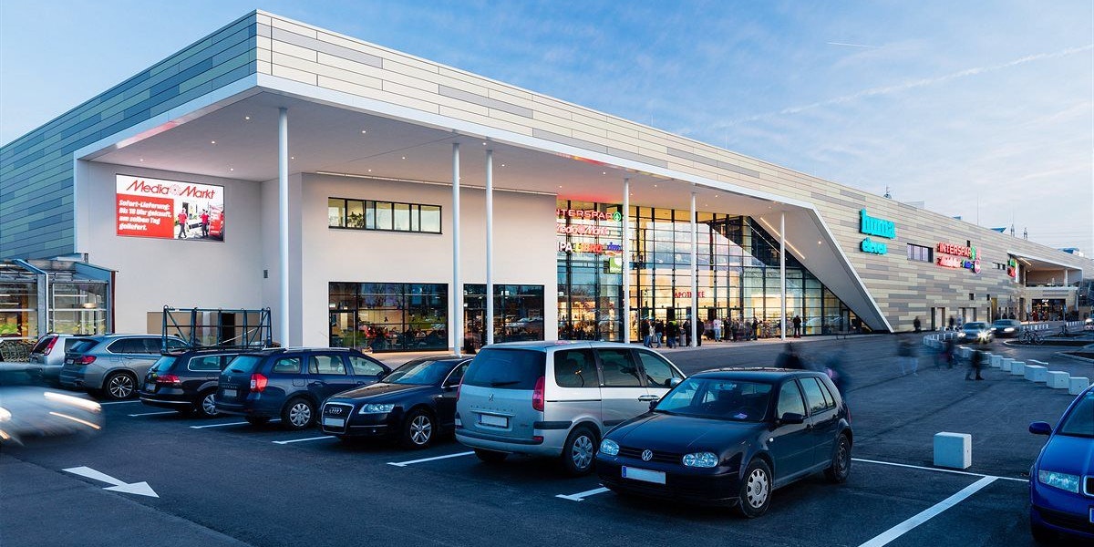 Das Shopping-Center "Huma Eleven"