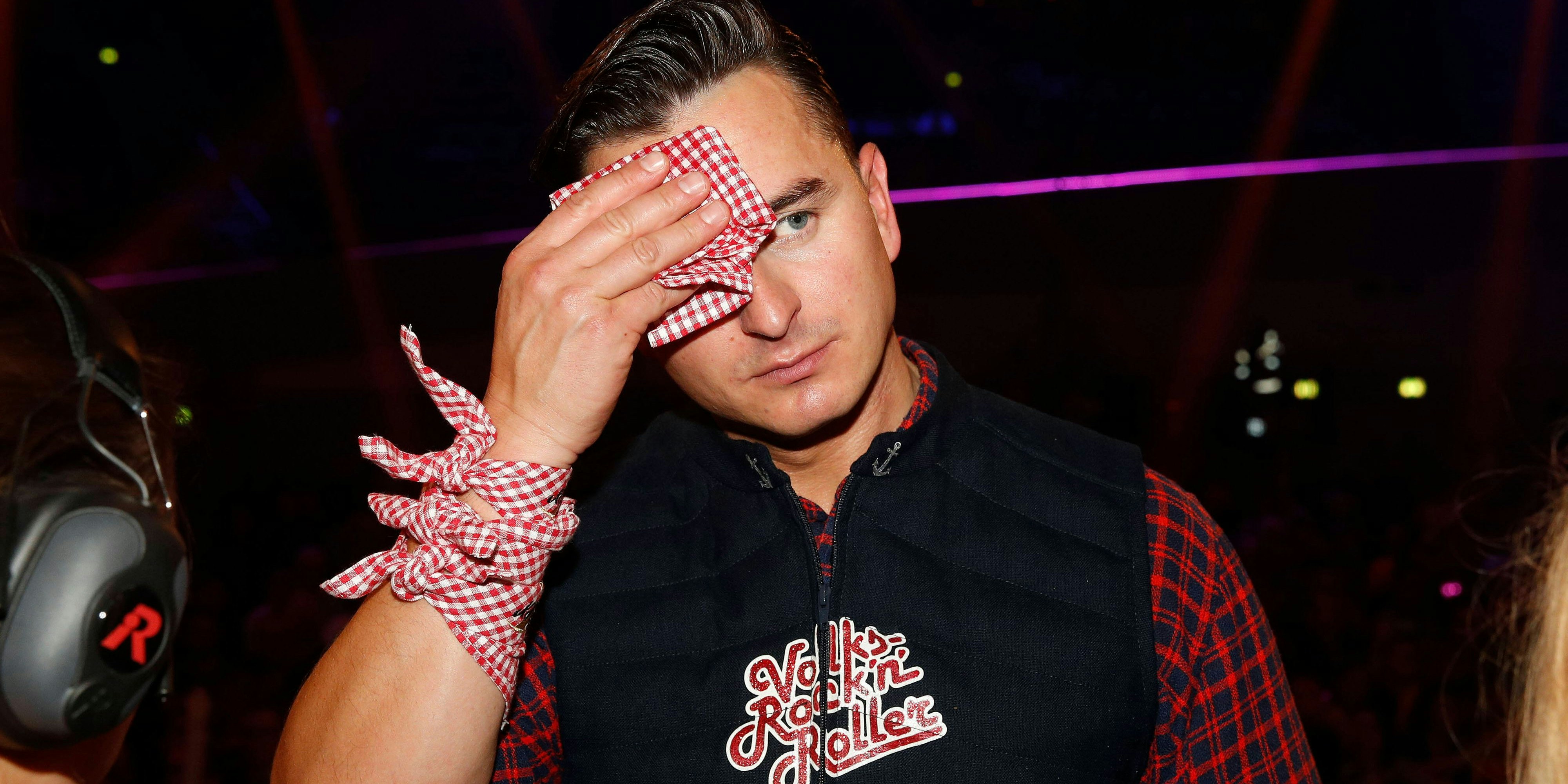 Andreas Gabalier ist traurig. 