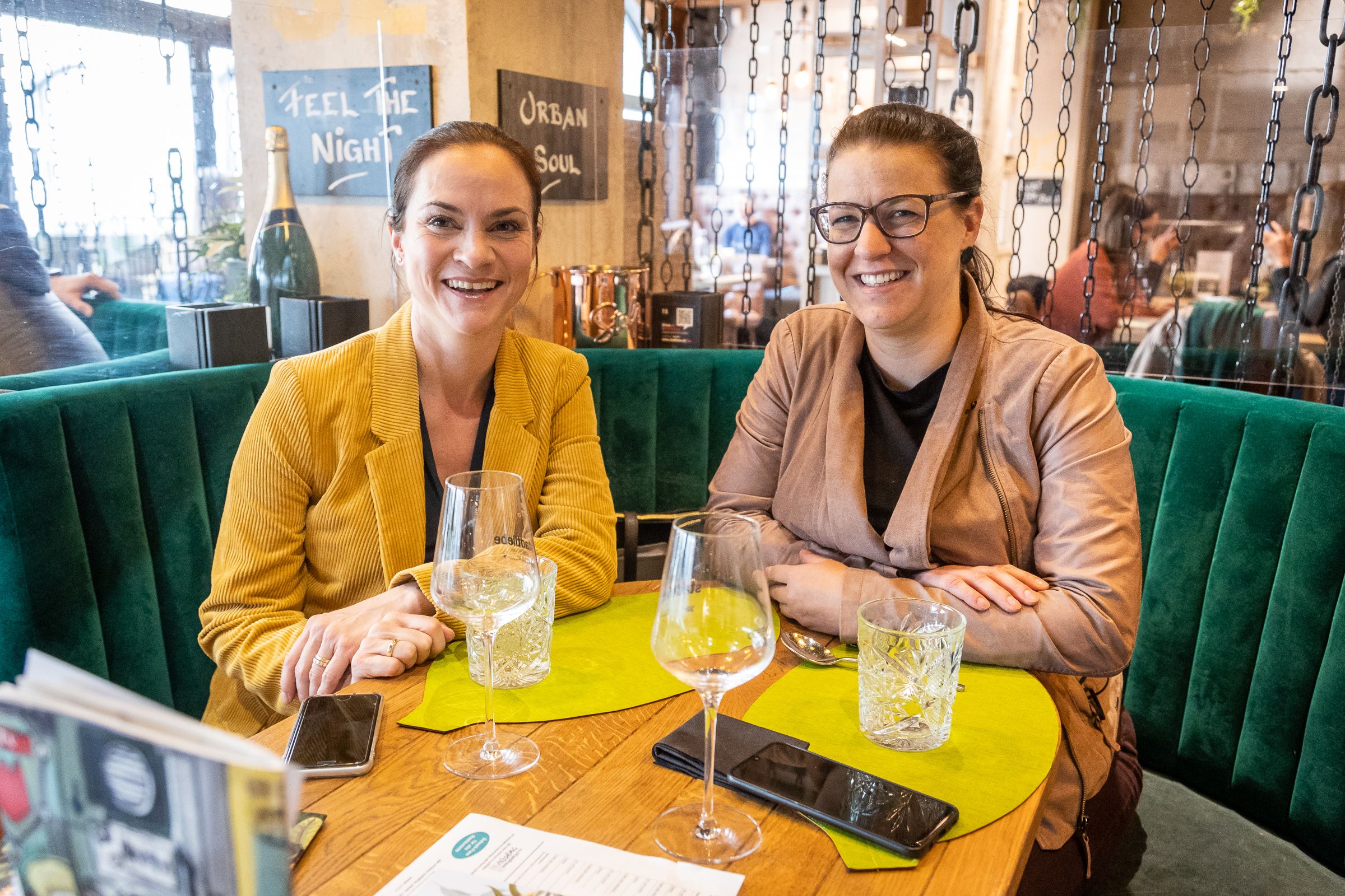In der Linzer Innenstadt herrschte bei der Gastro-Öffnung reger Andrang.