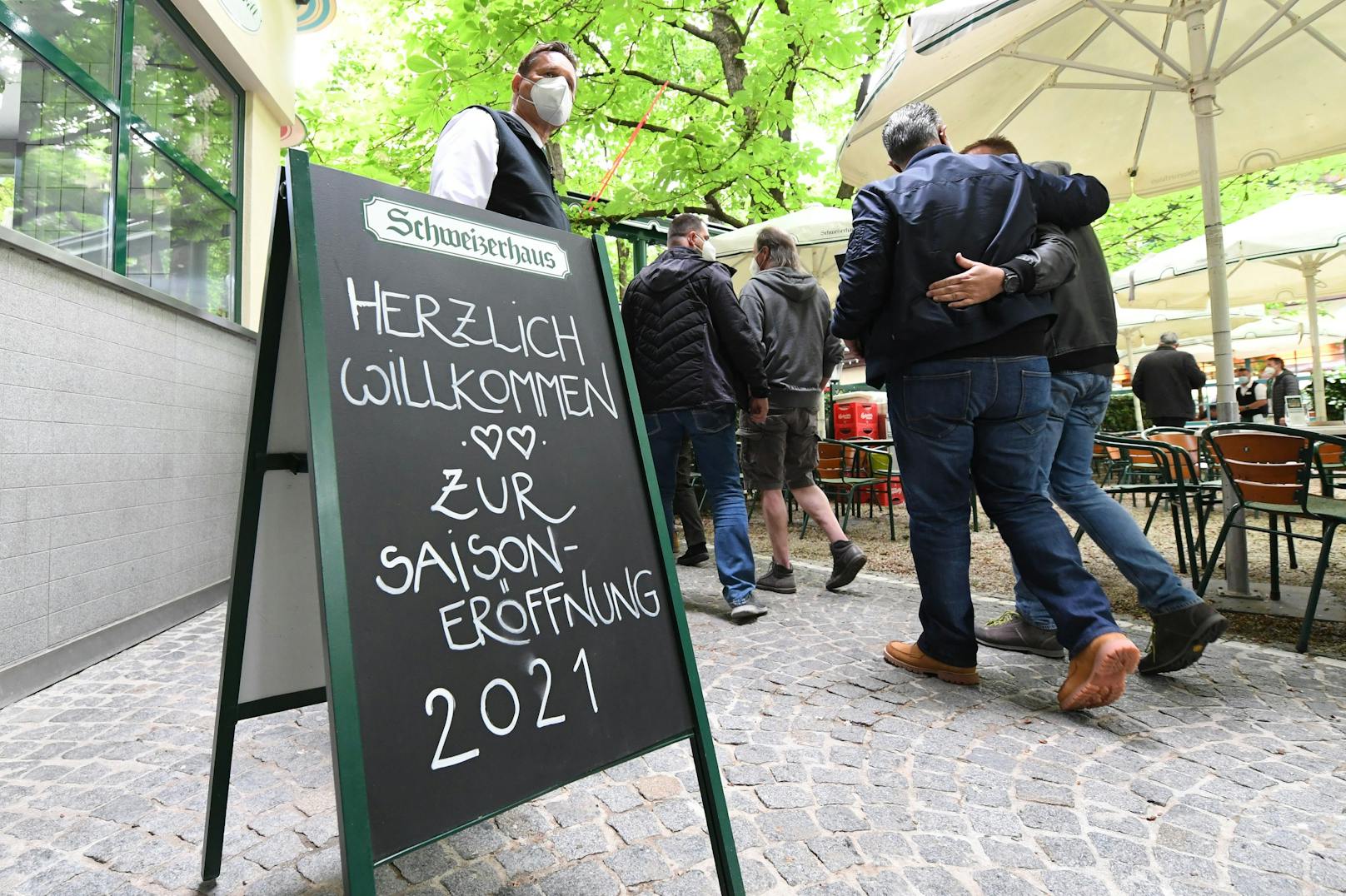 Gastro-Öffnung im Schweizerhaus am 19. Mai im Wiener Prater