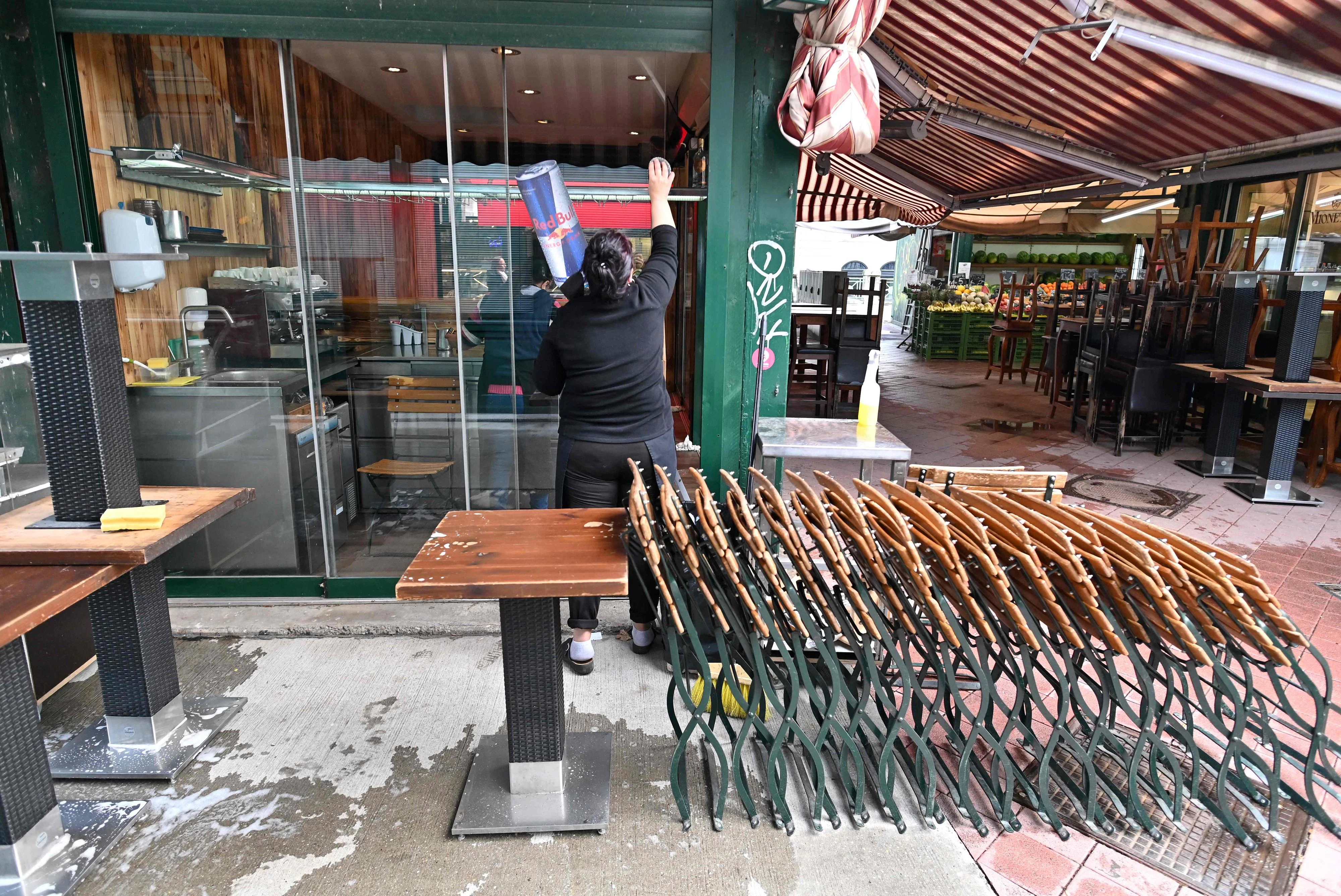 Lokal am Naschmarkt bereitet sich für die Öffnungen vor. (Archivfoto)