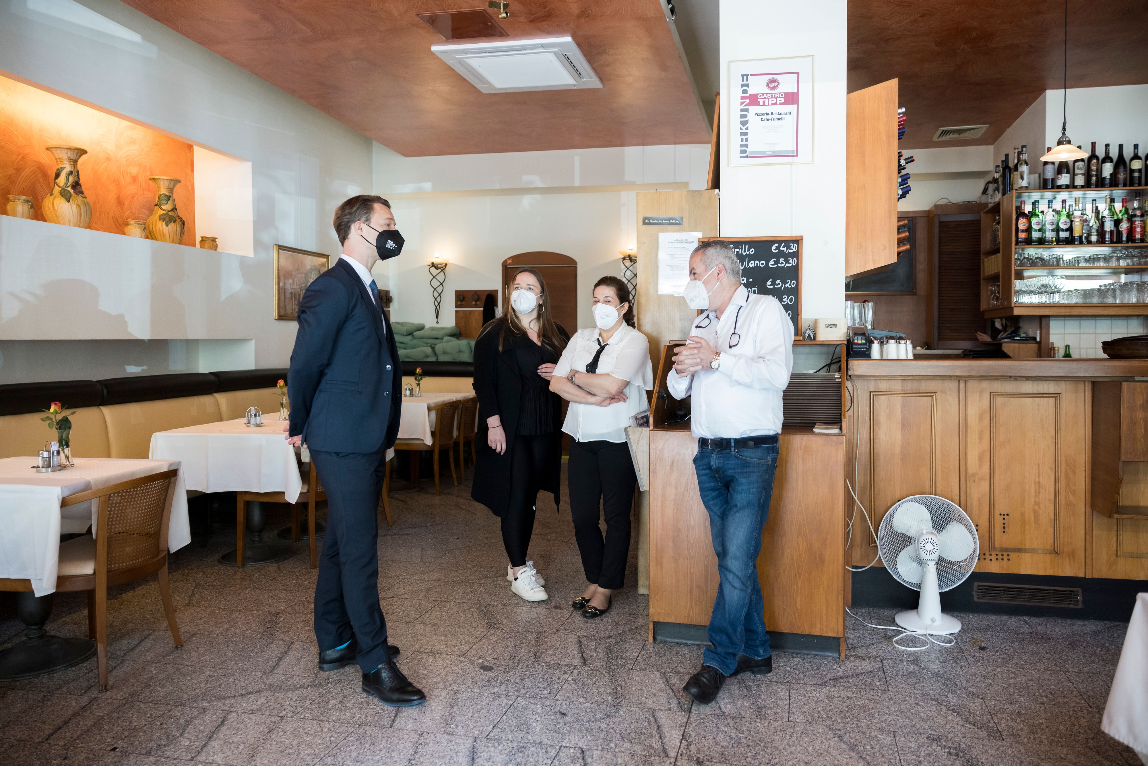 Finanzminister Gernot Blümel wünscht heimischen Unternehmen viel Erfolg beim wirtschaftlichen Neustart. 