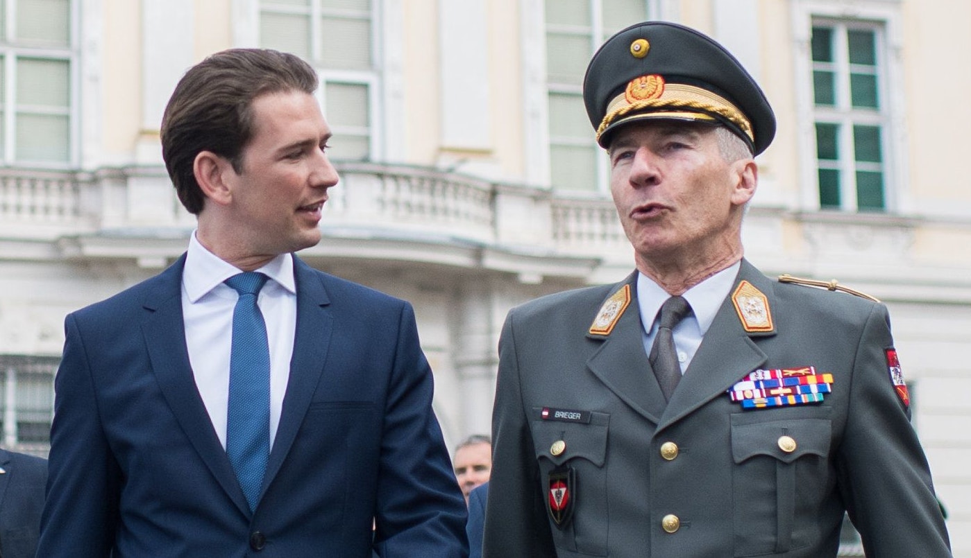 Kranzniederlegung der Bundesregierung zum Gedenken an die Wiedererrichtung der Republik im Gedenkjahr 2018. im Bild Verteidigungsminister Mario Kunasek (FPÖ), Vizekanzler Heinz-Christian Strache (FPÖ), Bundeskanzler Sebastian Kurz (ÖVP) und Generalstabschef Robert Brieger // Austrian Minister for Defence Mario Kunasek, Austrian Vice Chancellor Heinz-Christian Strache, Austrian Federal Chancellor Sebastian Kurz and Chief of Staff Robert Brieger during wreath-laying ceremony due to the Austrian declaration of independence on 27th April 1945 in Vienna. Austria on 2018/04/24, EXPA Pictures © 2019, PhotoCredit: EXPA/ Michael Gruber - 20190424_PD2001 - Rechteinfo: Rights Managed (RM)