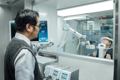 Zero-Contact Medical Station, the robotic technology for COVID-19 testing, innovated by Brain Navi Biotechnology from Taiwan.