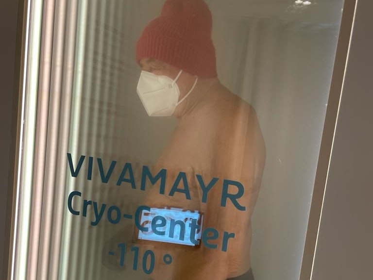 Richard Lugner in der Kältekammer