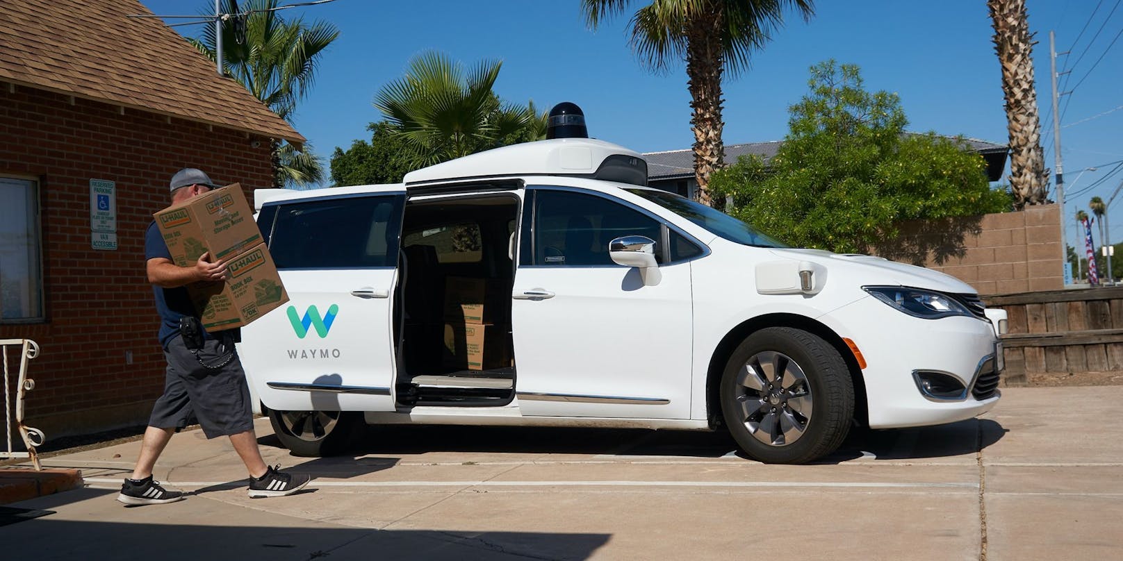 Seit letzten Oktober sind im US-Bundesstaat Arizona selbstfahrende Taxis des Unternehmens Waymo im Einsatz. 