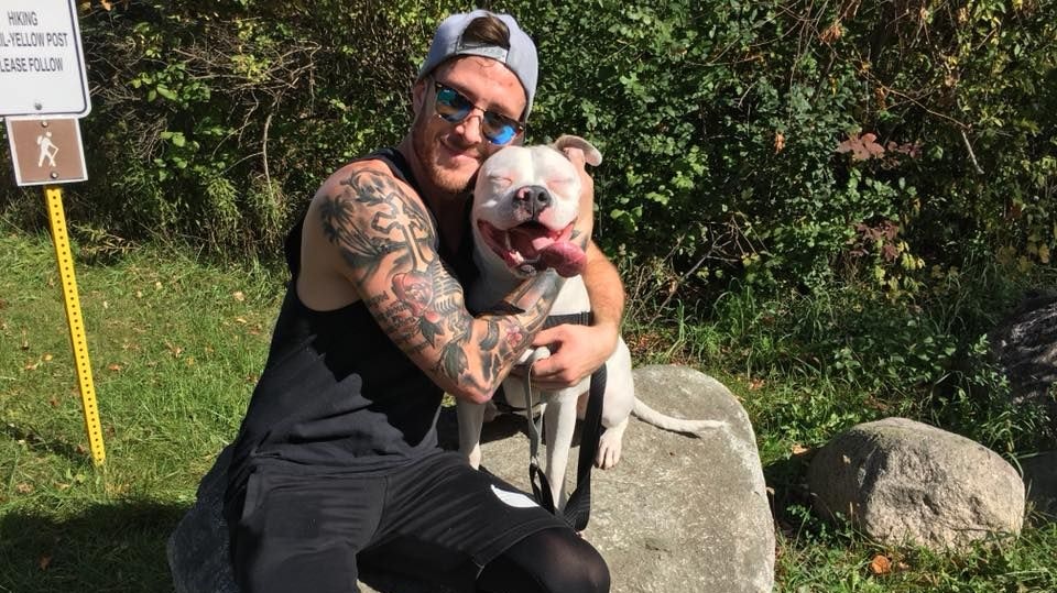 Dan Tillery adoptierte seinen Hund "Diggy" mit bösen Folgen. 