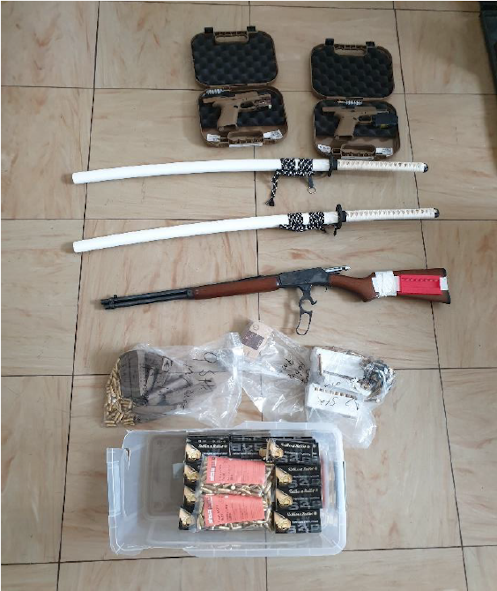 Diese Gegenstände stellten die Sicherheitskräfte sicher.