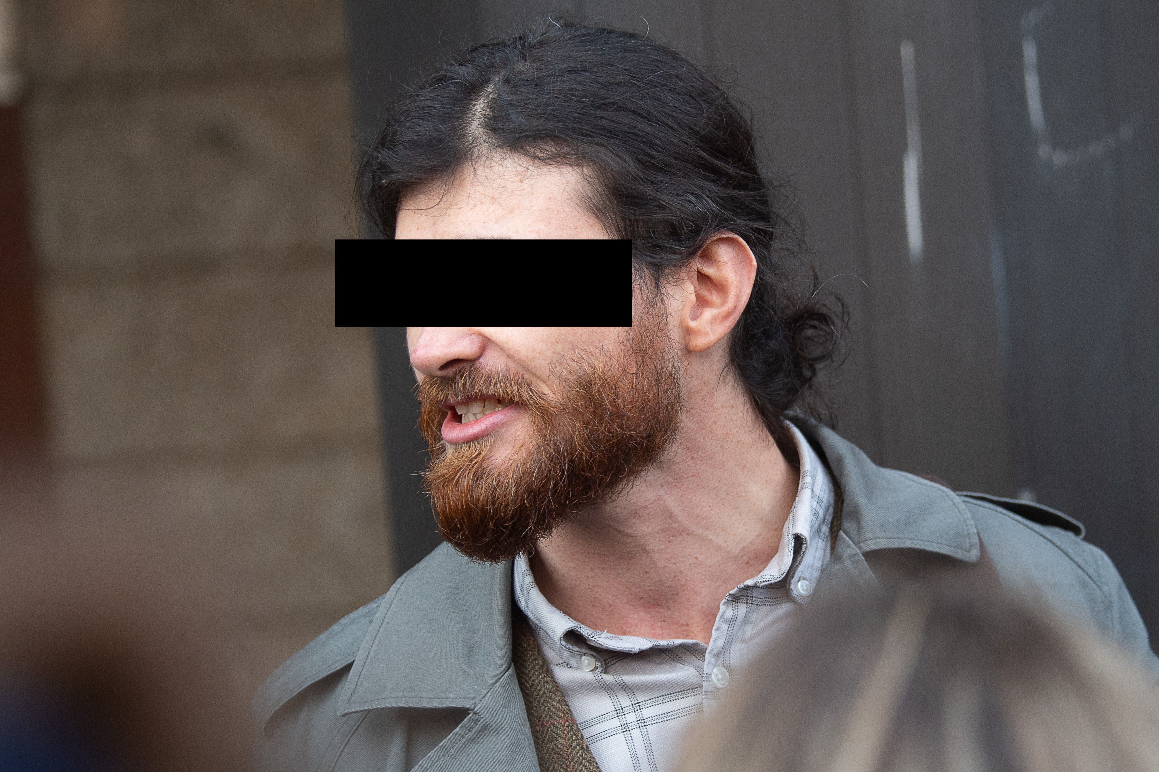 Der Bundeswehr Soldat Franco A. wollte laut Anklage als syrischer Flüchtling getarnt einen Terroranschlag verüben, um so Ressentiments gegen Muslime zu schüren.