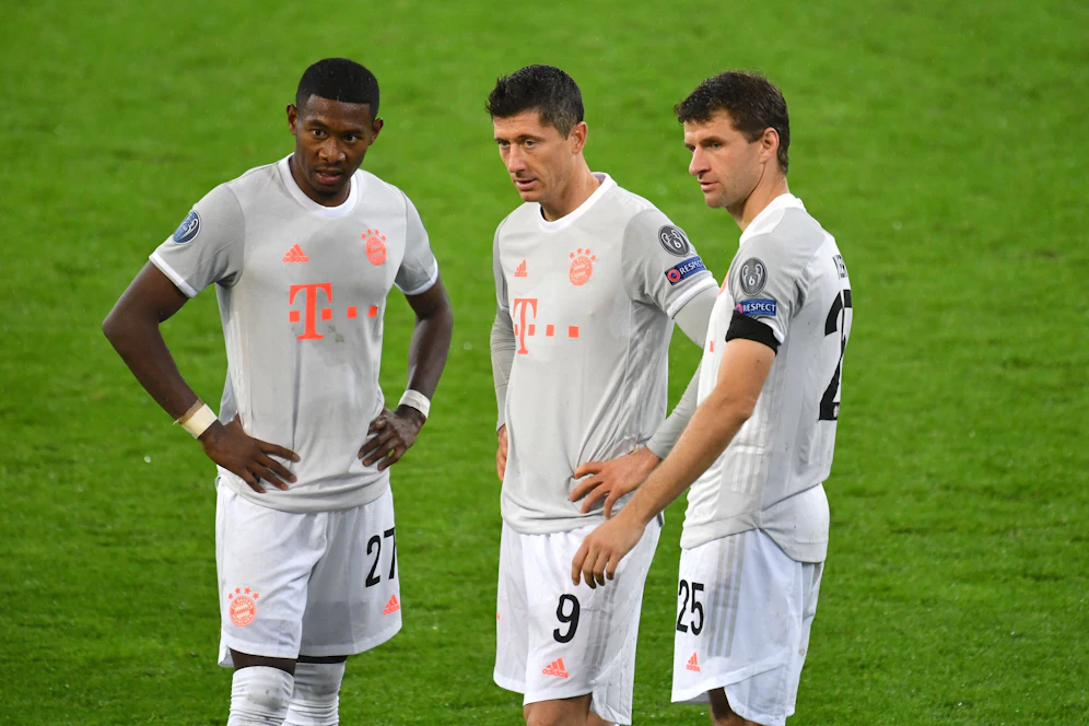 Alaba mit Lewandowski und Müller