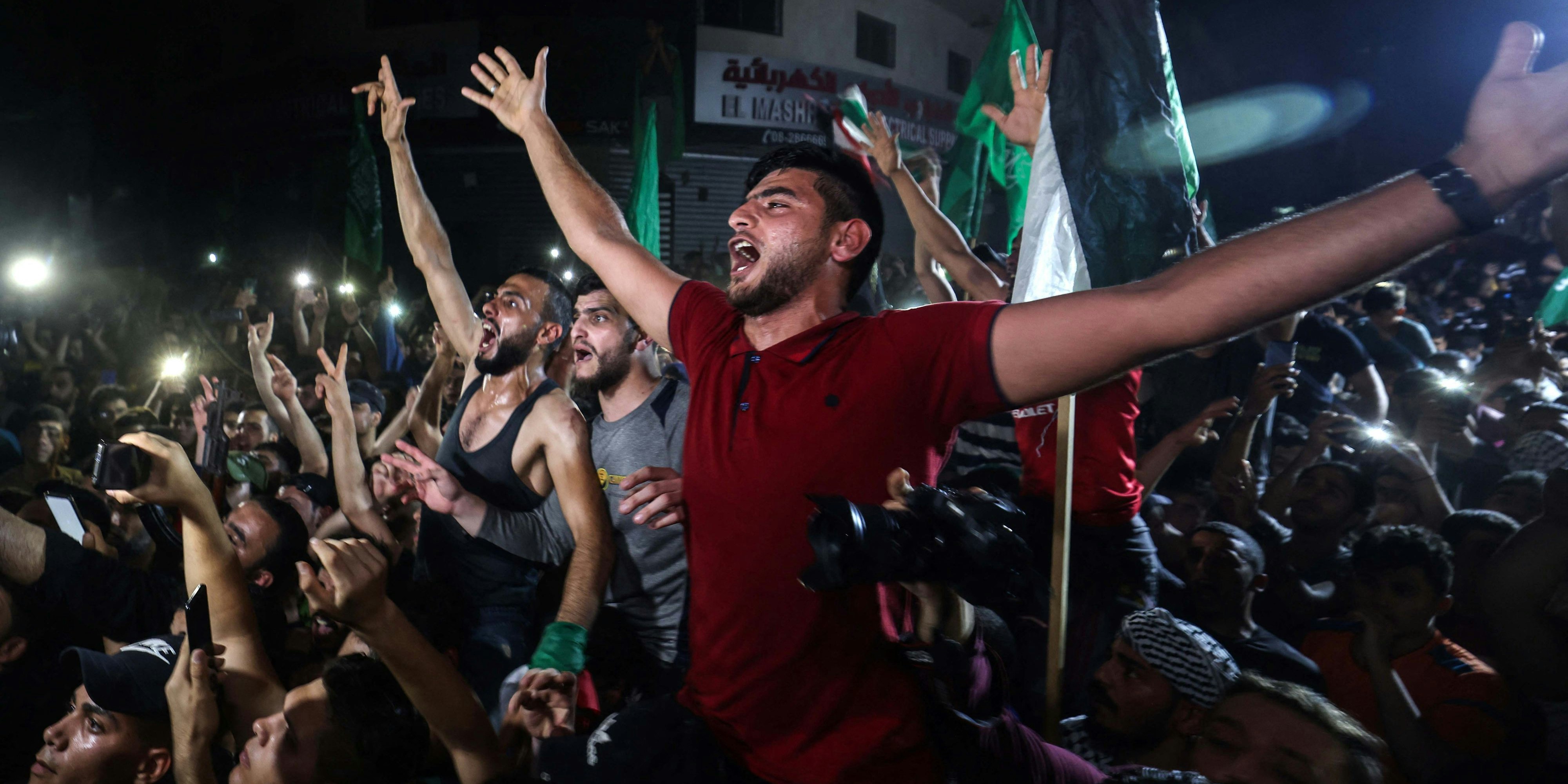 Die Waffenruhe wird bisher eingehalten.