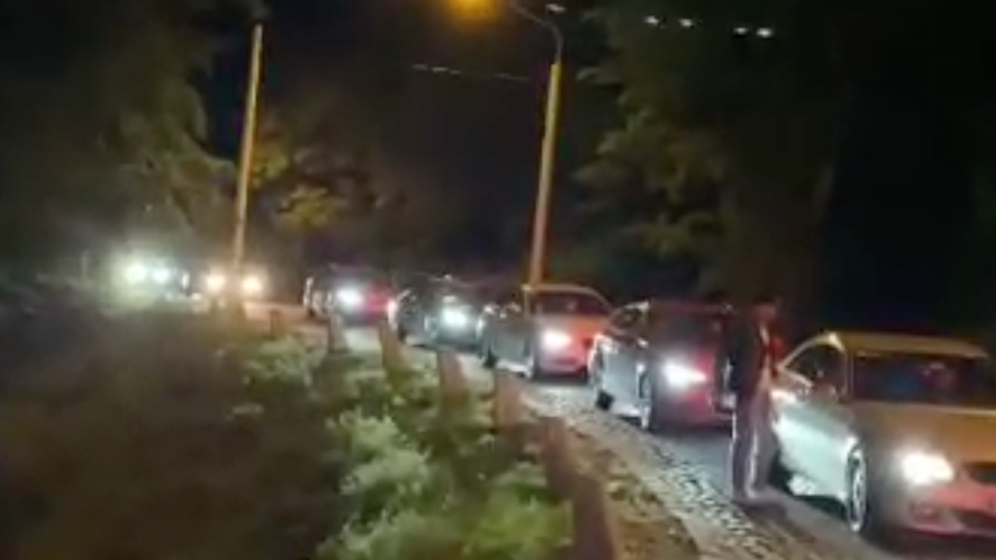 Das Gebiet am Kahlenberg wurde abgesperrt, die Tuner standen im Stau.