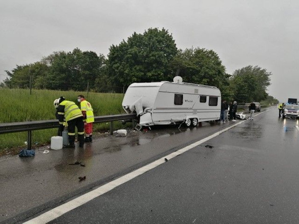 Mehrere Fahrzeuge krachten zusammen.