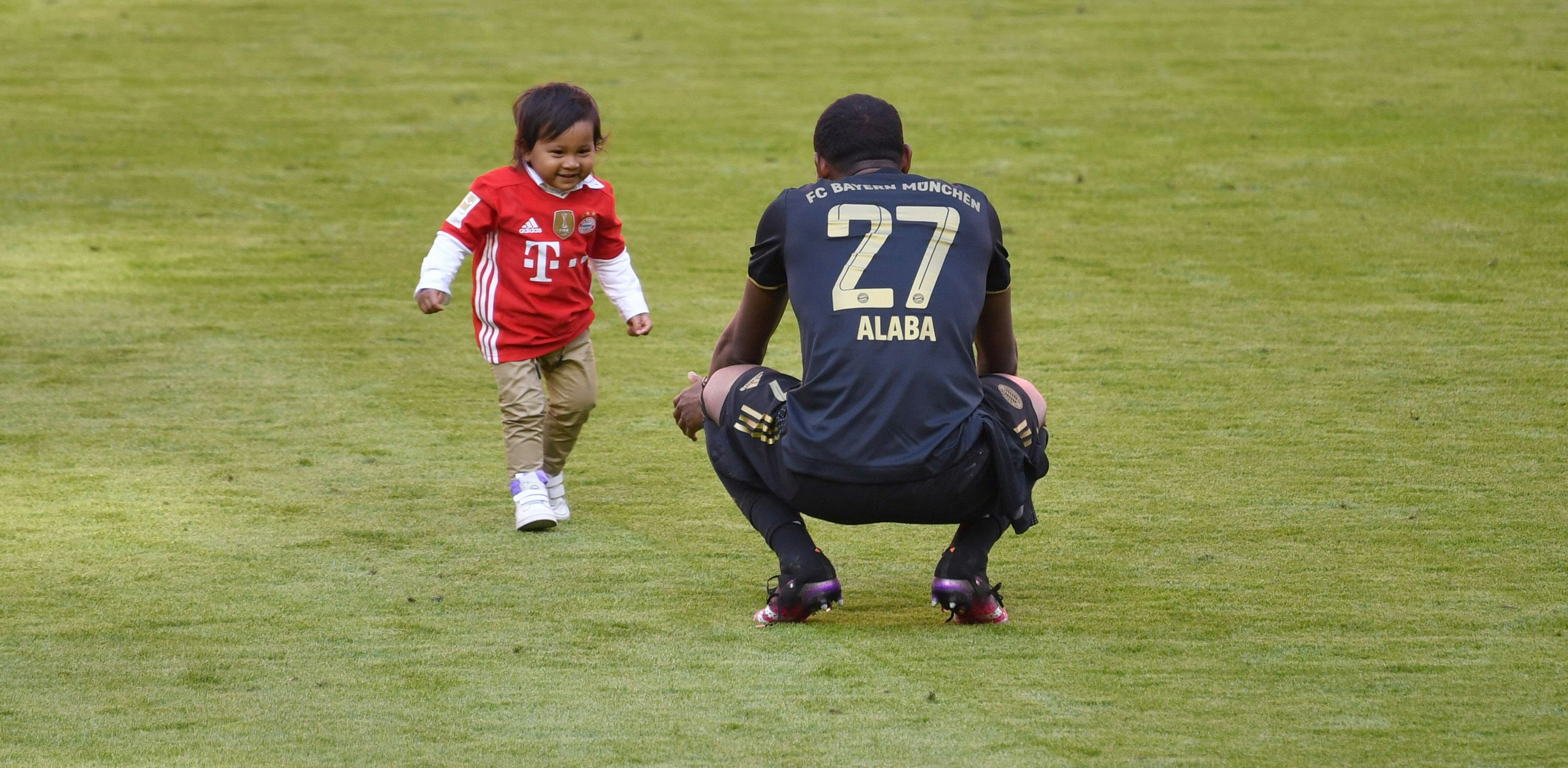 David Alaba mit seinem Sohn