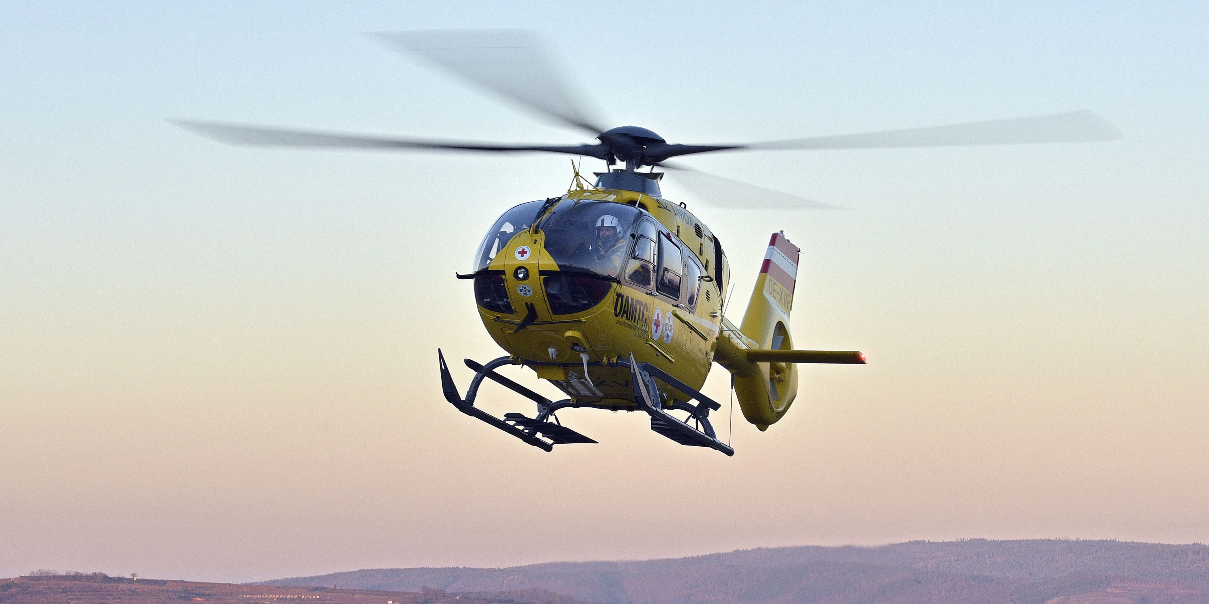 Die 29-Jährige wurde mit einem Rettungshubschrauber ins Spital geflogen.
