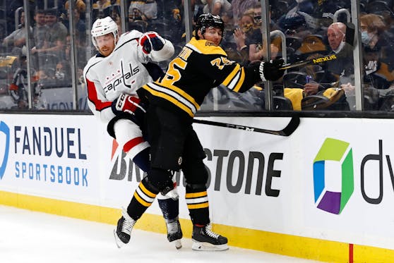 Michael Raffl (l.)