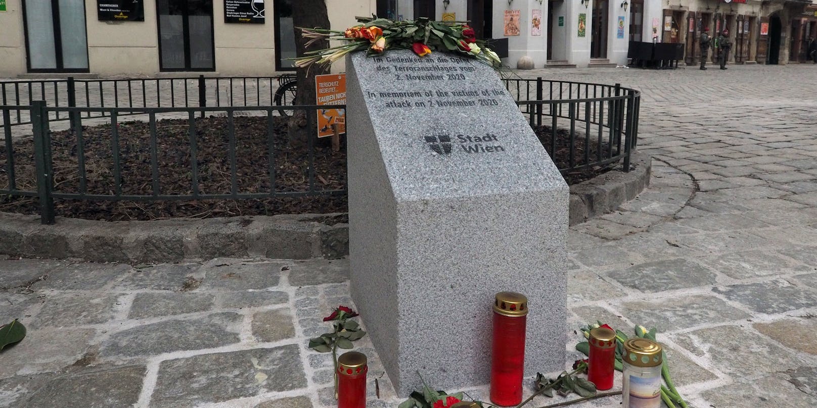 Gedenkstein der Stadt Wien für die Opfer des Terroranschlages vom vom 2. November 2020.