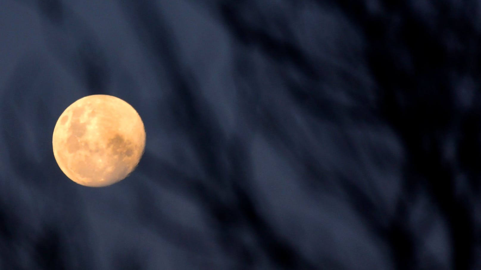 Bei diesem Spektakel kommt der Vollmond der Erde besonders nah und ist an vielen Orten deutlich zu sehen.