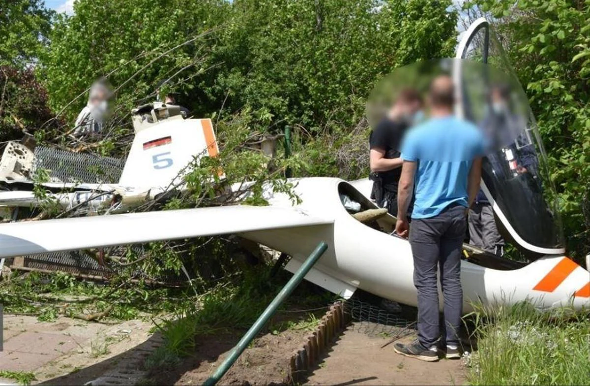Ein Segelflieger in Norddeutschland musste am Pfingstmontag zu einer Notlandung ansetzen und wurde schlussendlich erst von einer Komposttonne gestoppt.