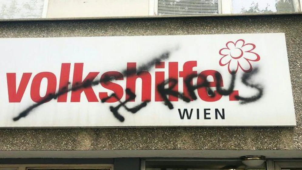 Ein Flüchtlingshaus in Floridsdorf wurde beschmiert.