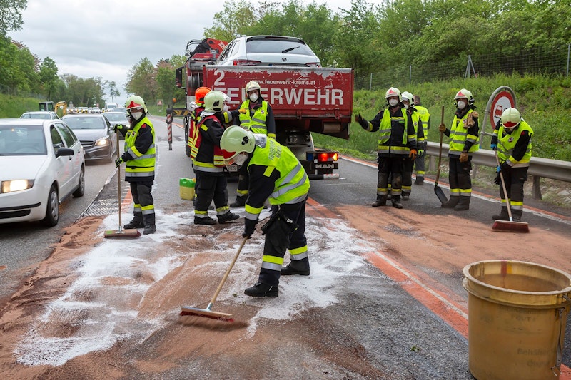 Die Einsatzkräfte vor Ort.