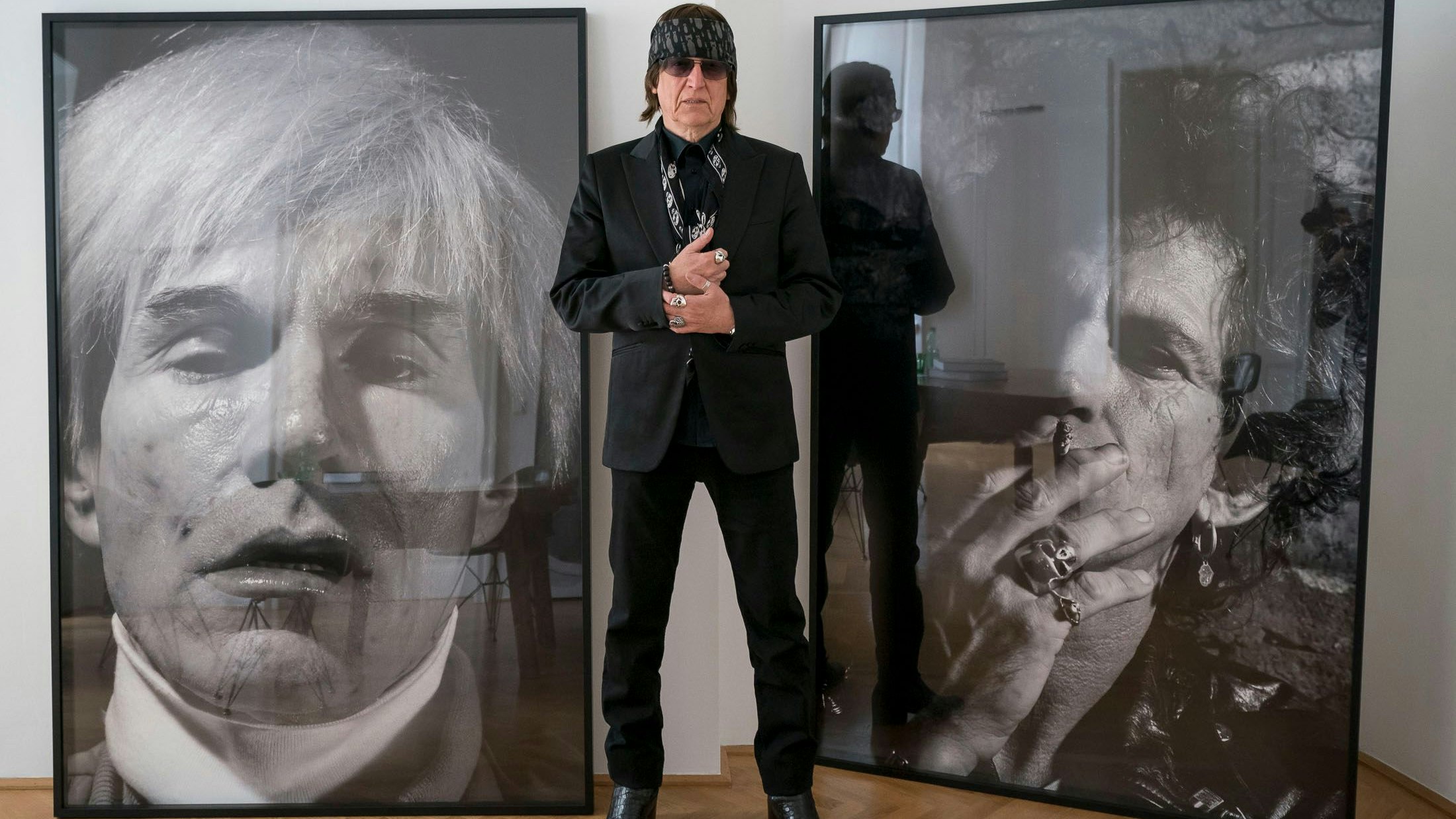 Gottfried Helnwein in seinem Atelier in Wien. Mit dem Geld aus der  Charity-Aktion will er eine Schule für 100 Kinder in Indien bauen und Karate-Kurse für Mädchen anbieten.