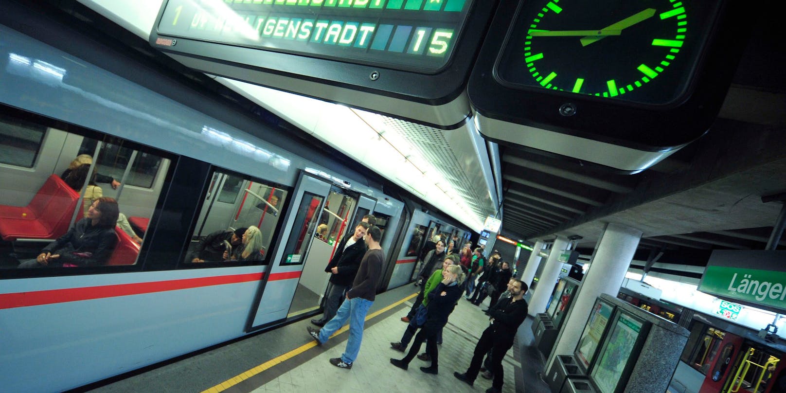 Seit dem ersten Lockdown im März 2020 ist die Wiener Nacht-U-Bahn außer Betrieb. Nun könnte es bald ein Comeback geben.&nbsp;