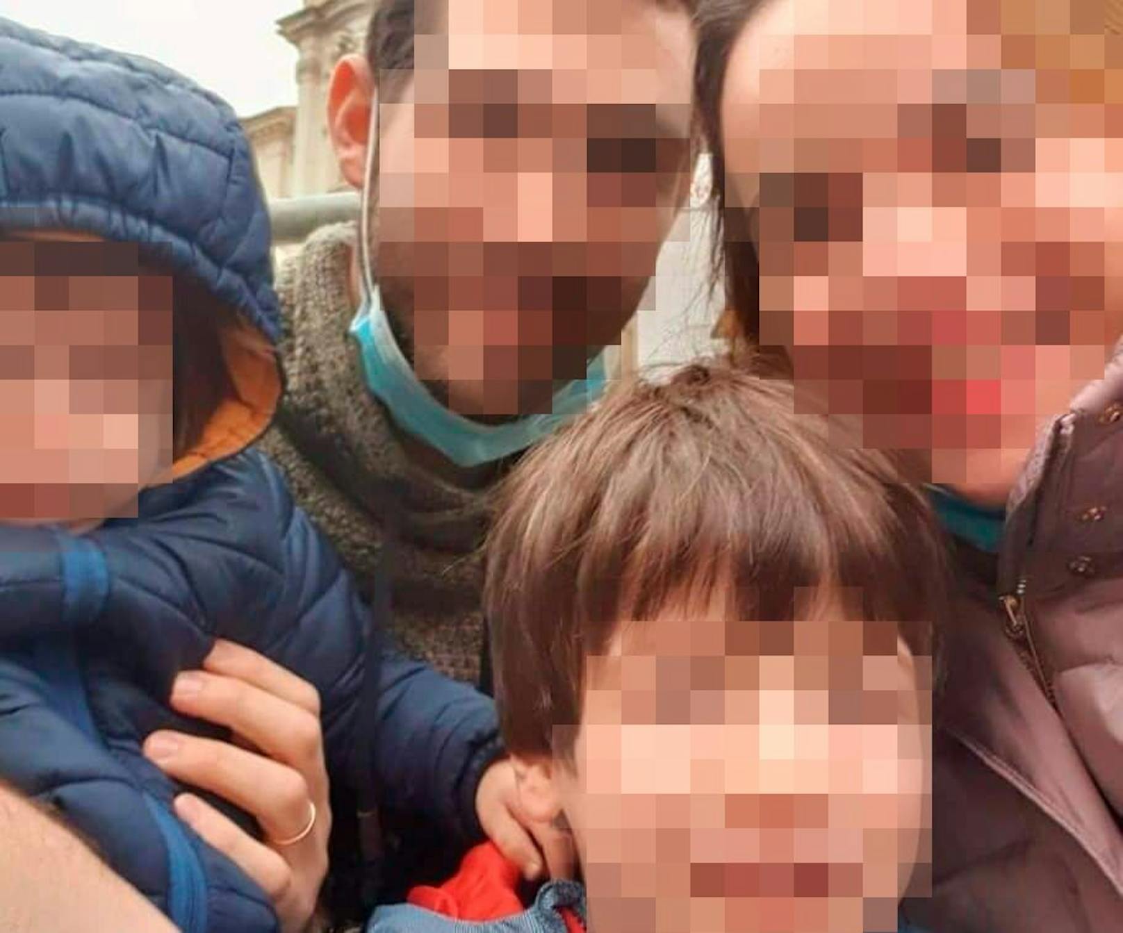 Eitans Familie wurde bei dem Seilbahn-Absturz ausgelöscht. Mama Tal, Papa Amit und sein kleiner Bruder Tom sind tot