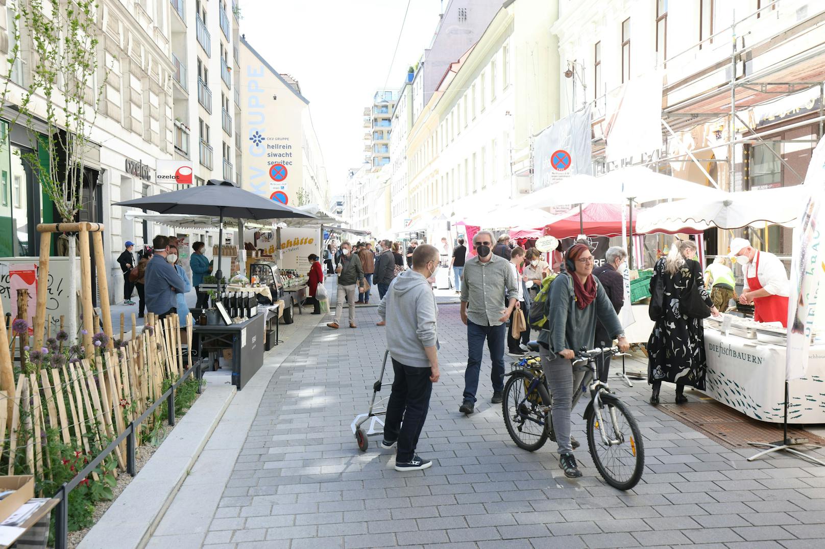 Jeden Mittwoch findet "Der Neubaumarkt" im 7. Bezirk als Wochenmarkt mit Kulturprogramm statt.