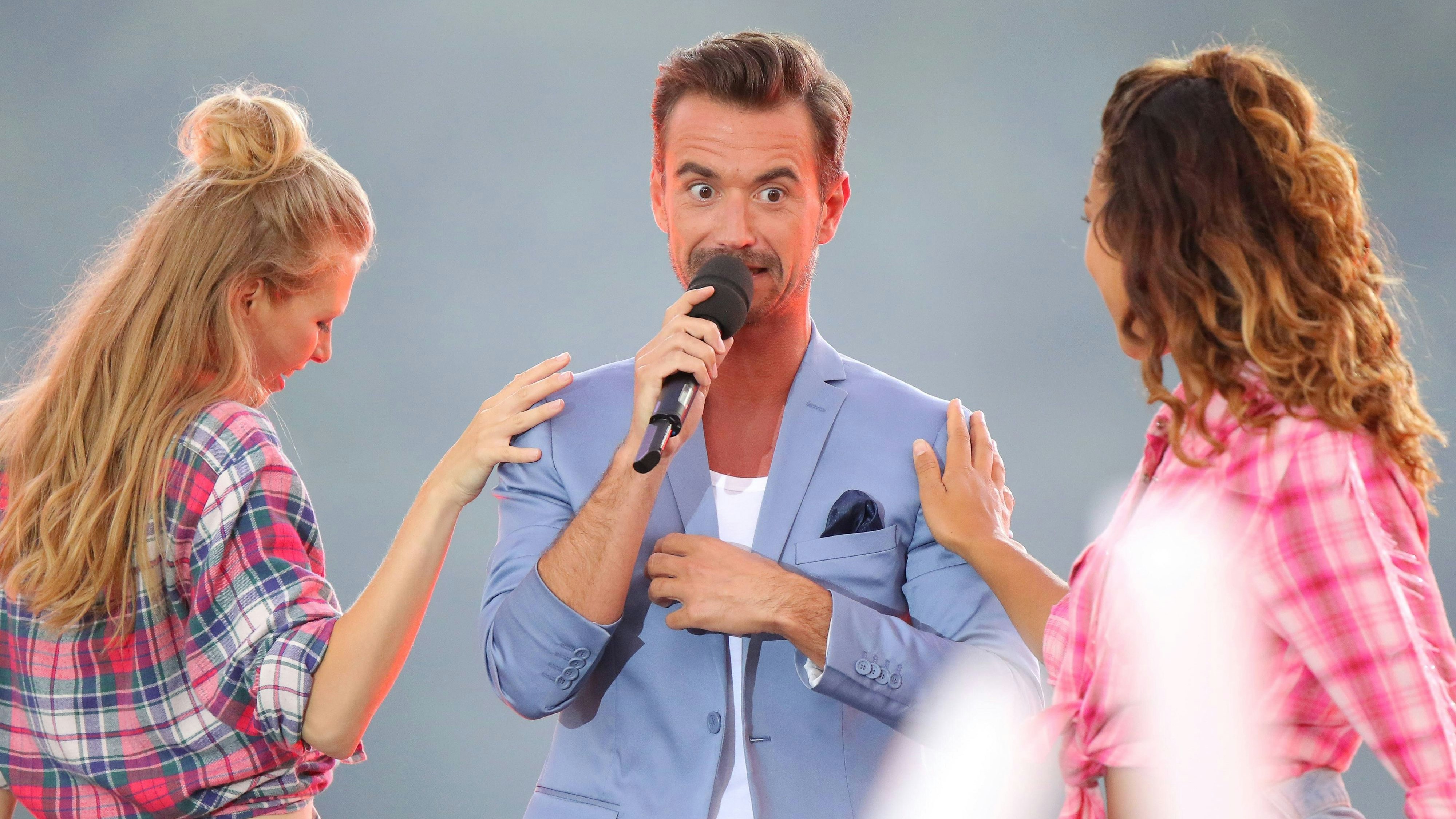 Florian Silbereisen bei der MDR Produktion - Die Schlager des Sommers - präsentiert von Florian Silbereisen auf Schloss, Wasserschloss Klaffenbach bei Chemnitz - 09.06.2018 -  09.06.2018 *** Florian Silbereisen at the MDR production The Schlager des Sommer presented by Florian Silbereisen at Schloss Wasserschloss Klaffenbach near Chemnitz 09 06 2018  09 06 2018  