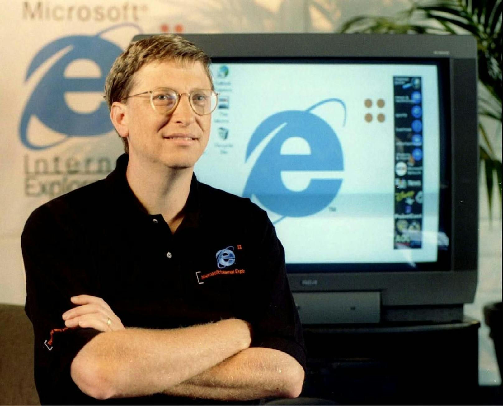 Da konnte Bill Gates, damals CEO von Microsoft, noch lächeln: 1997 legte der Marktanteil vom Internet Explorer zu.