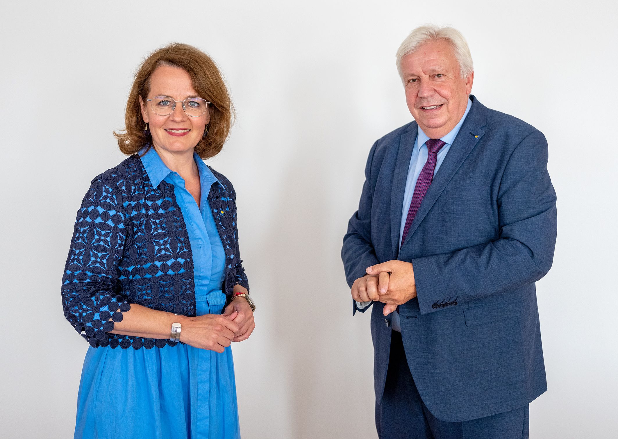 Bildungs-Landesrätin Christiane Teschl-Hofmeister und Bildungsdirektor Johann Heuras.
