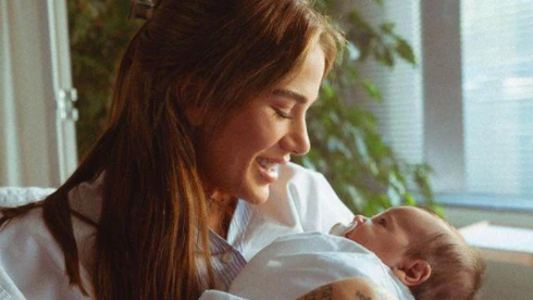 Loredana mit Baby