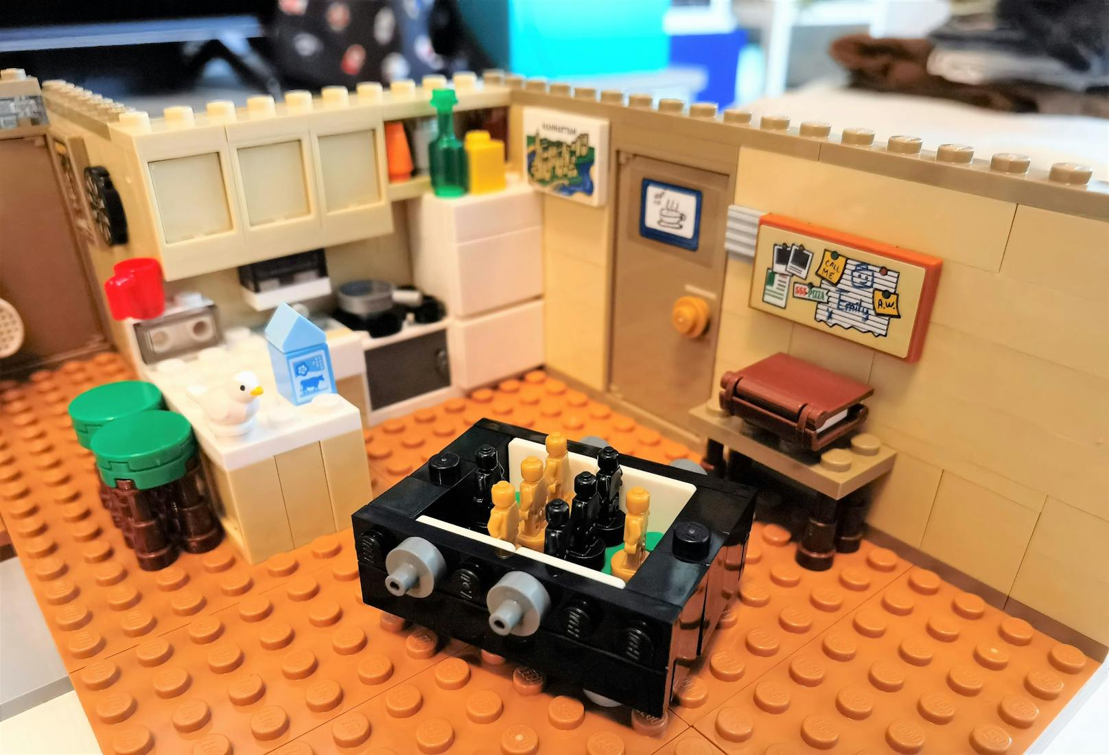 Das neue LEGO-Set verzichtet zwar auf neuartige Bauweisen und es geht sowohl bei den Teilen, als auch bei der Montage, eher klassisch zu.&nbsp;