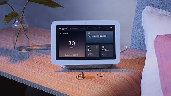 Die zweite Generation bei tink kaufen: Der Google Nest Hub 2 analysiert auf Wunsch den Schlaf.