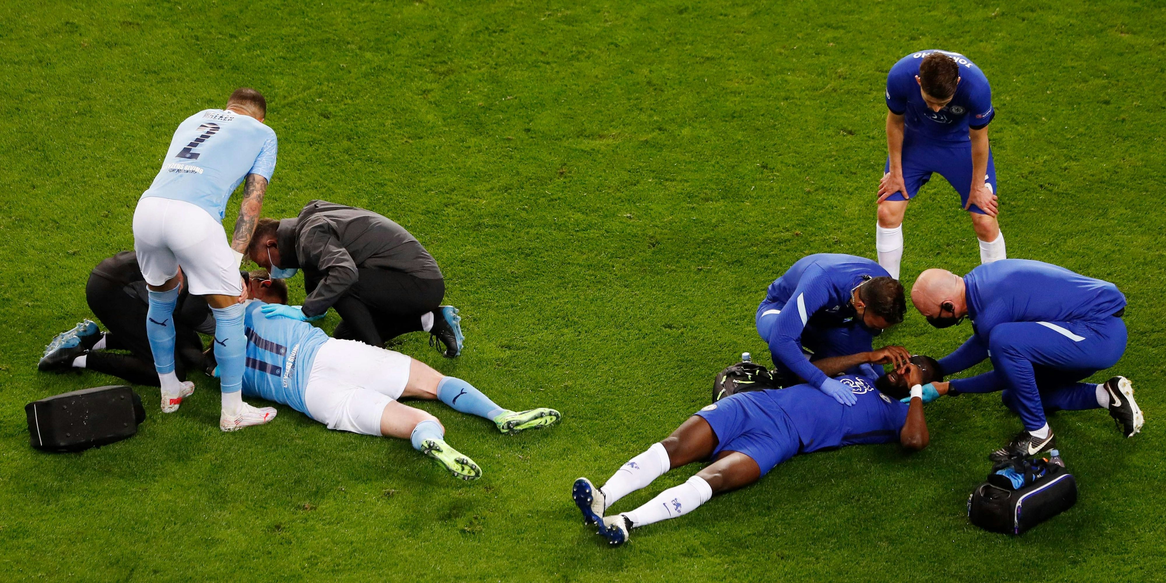 Rüdiger kracht mit De Bruyne zusammen