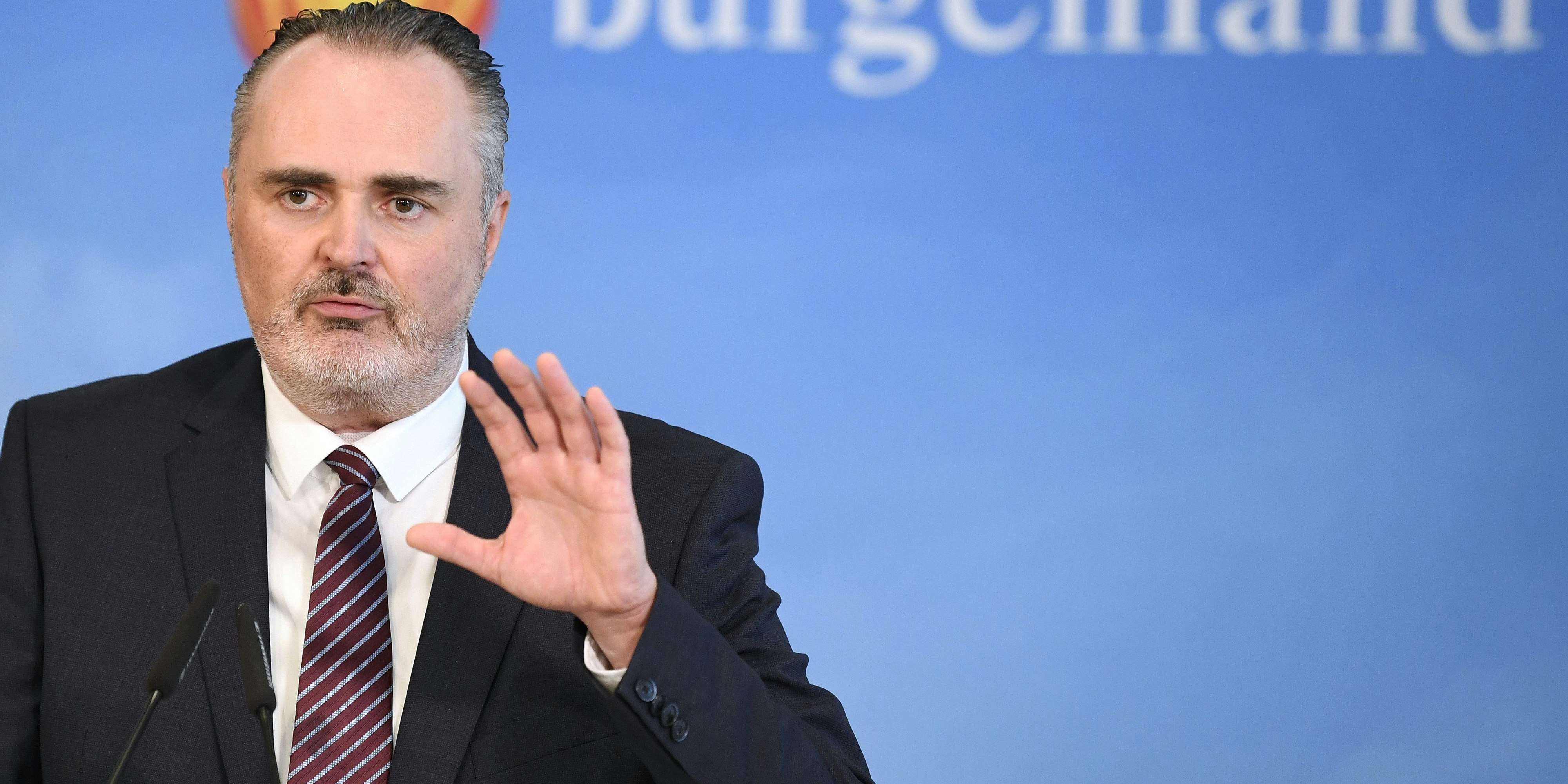 Kritik aus Wien prallt an Hans Peter Doskozil ab. Die Zahlen geben ihm recht.