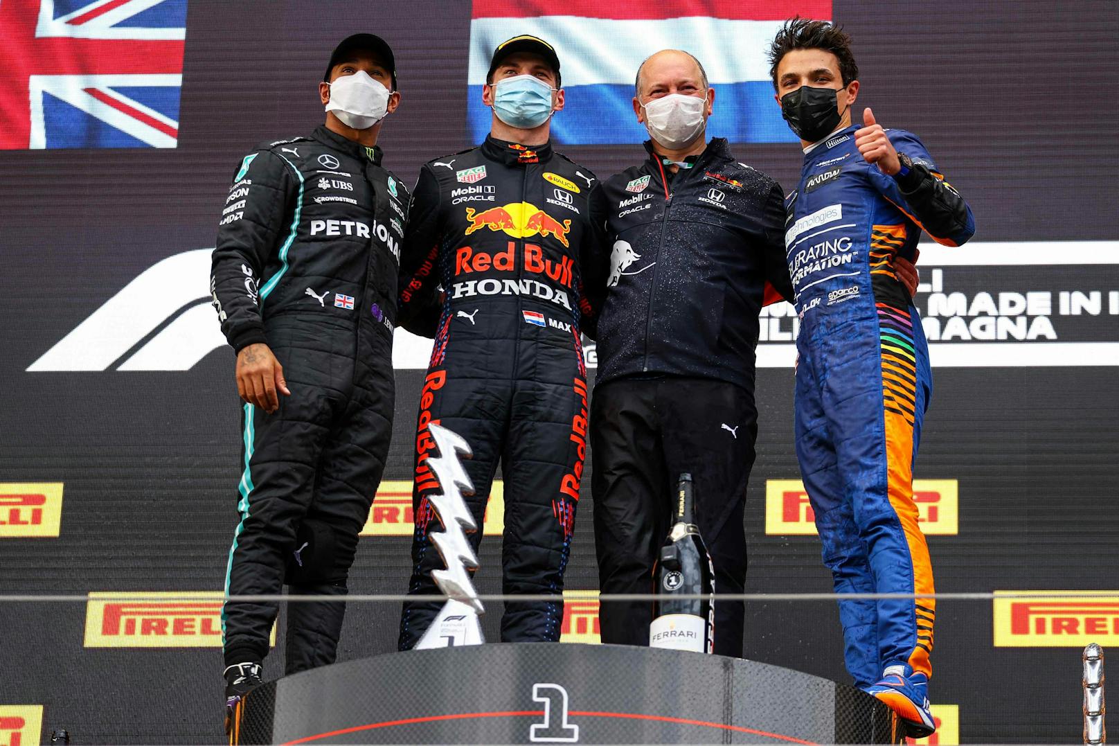 Verstappen schlug in Imola zurück. Der Niederländer siegte vor Hamilton, sagte dem siebenfachen Weltmeister den Kampf an. McLaren-Pilot Lando Norris wurde sensationell Dritter.